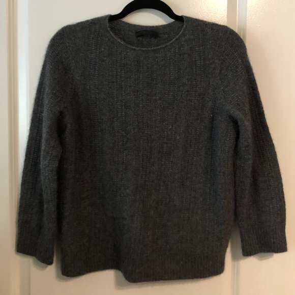 The Row Cashmere and Silk Sweater - Picture 4 of 9